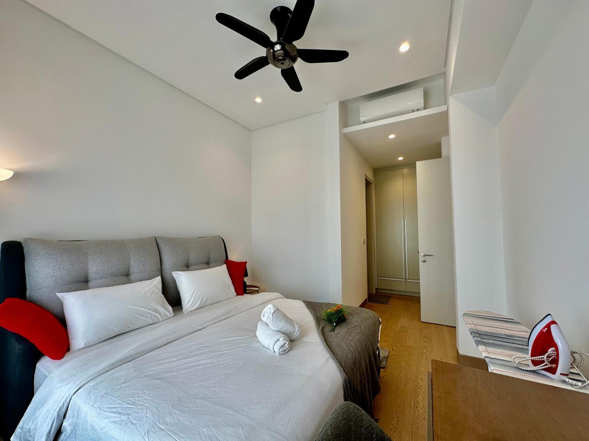 Smart 18a At Lucentia Resident Bbcc Lalaport Apartment